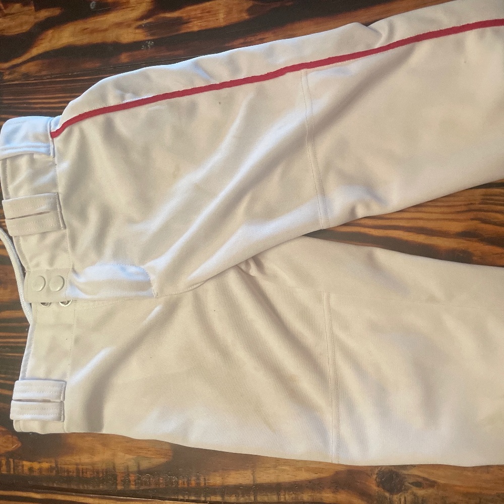 White baceball kids M Badger